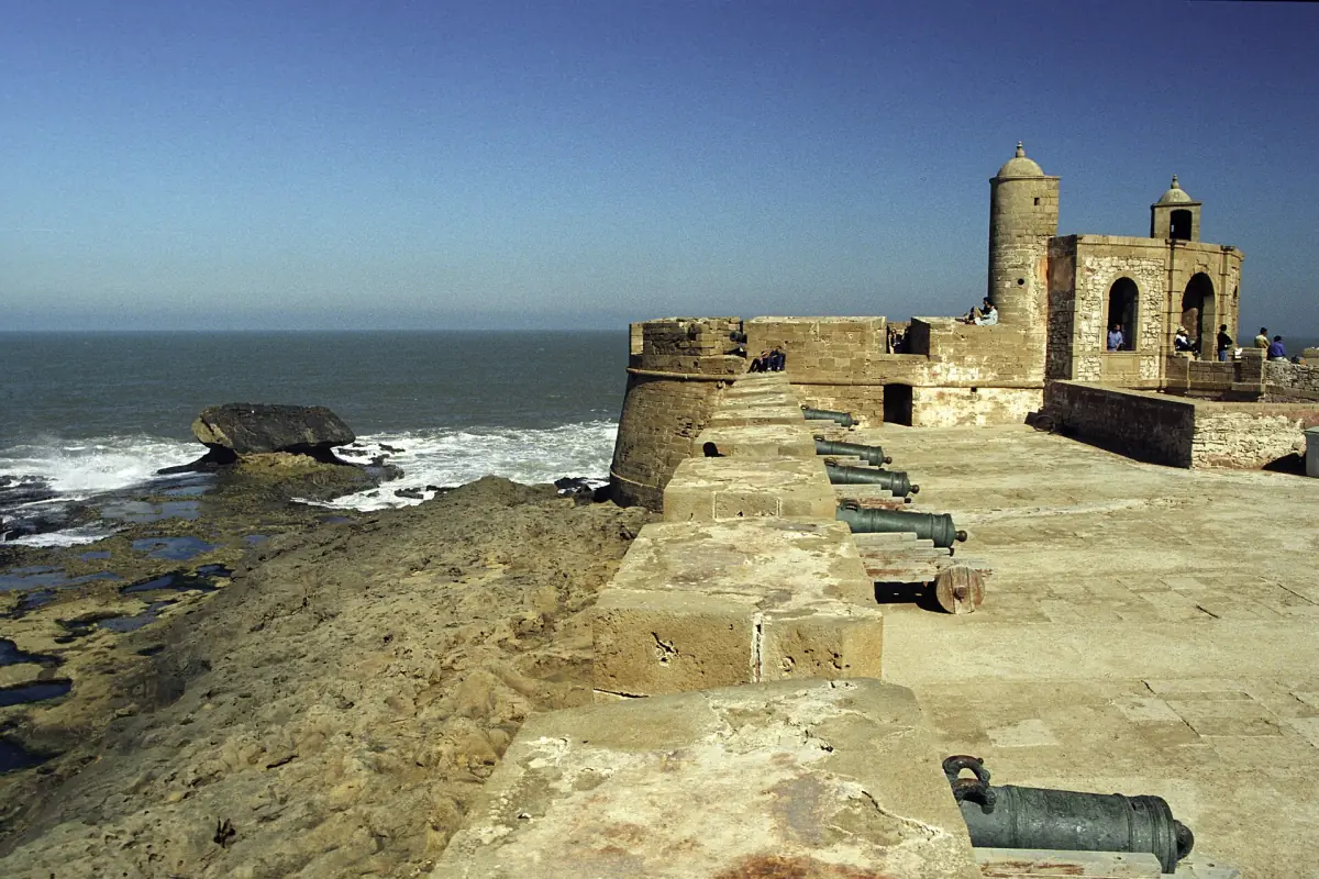 Cannons on the Skala de la Ville rampart